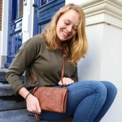 Bear Design Cow Lavato Clutch Zwart -Ospre Winkel image 1208