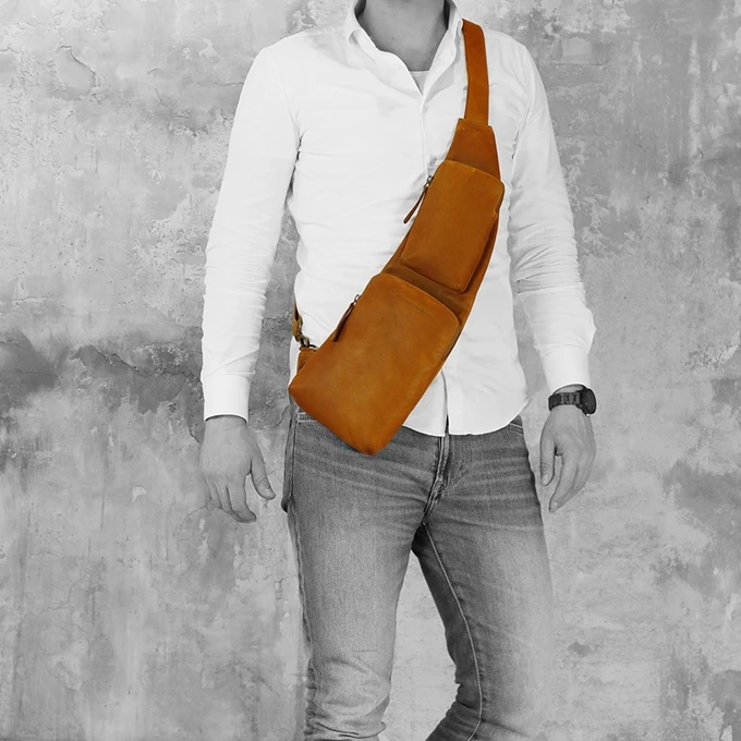The Chesterfield Brand Logan Crossbody Rugzak Brown 4 The Chesterfield Brand Logan Crossbody Rugzak Brown - Afbeelding 2