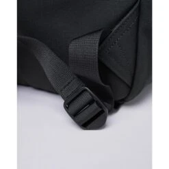 Sandqvist Knut Backpack II Black With Black Webbing -Ospre Winkel image 160