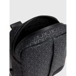 Calvin Klein Rubberized Conv Repo Black Uv Mono -Ospre Winkel image 1607