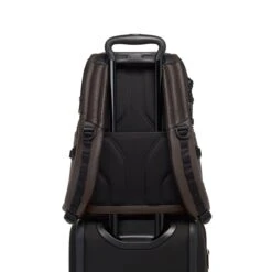 Tumi Alpha Bravo Nathan Navigation Backpack Leather Dark Brown 15 Tumi Alpha Bravo Nathan Navigation Backpack Leather Dark Brown -Ospre Winkel image 1687