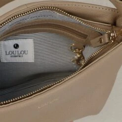 LouLou Essentiels Royal Nappa Shoulderbag Taupe -Ospre Winkel image 808